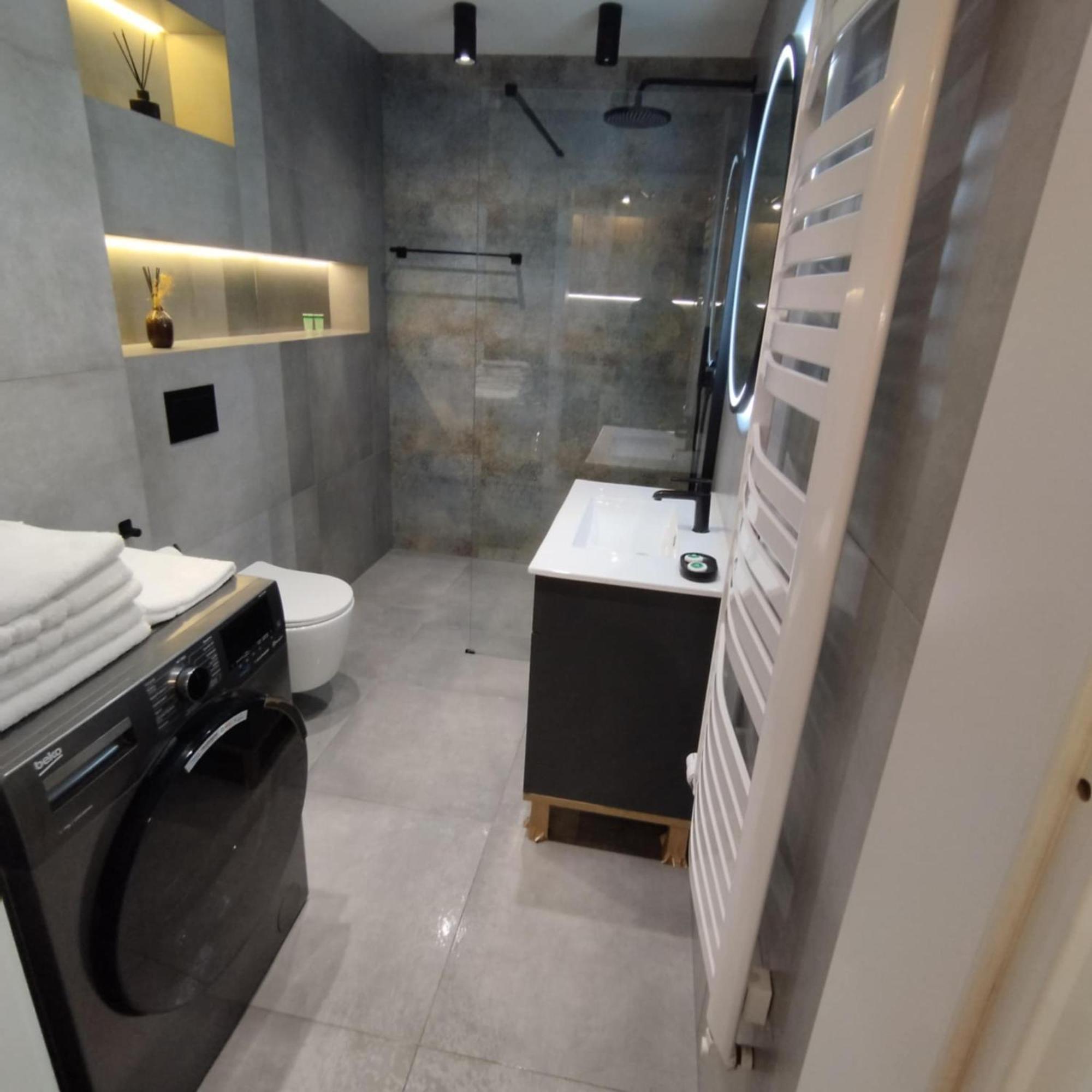 Mieszkanie W Nowoczesnym Halo Apartament W Centrum Wroclaw Ngoại thất bức ảnh